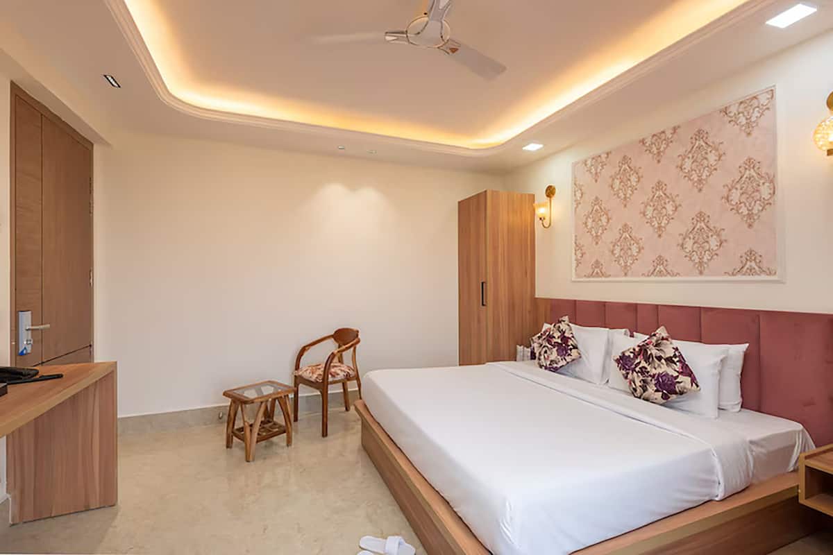 Suite, Balcony, City View | Free WiFi