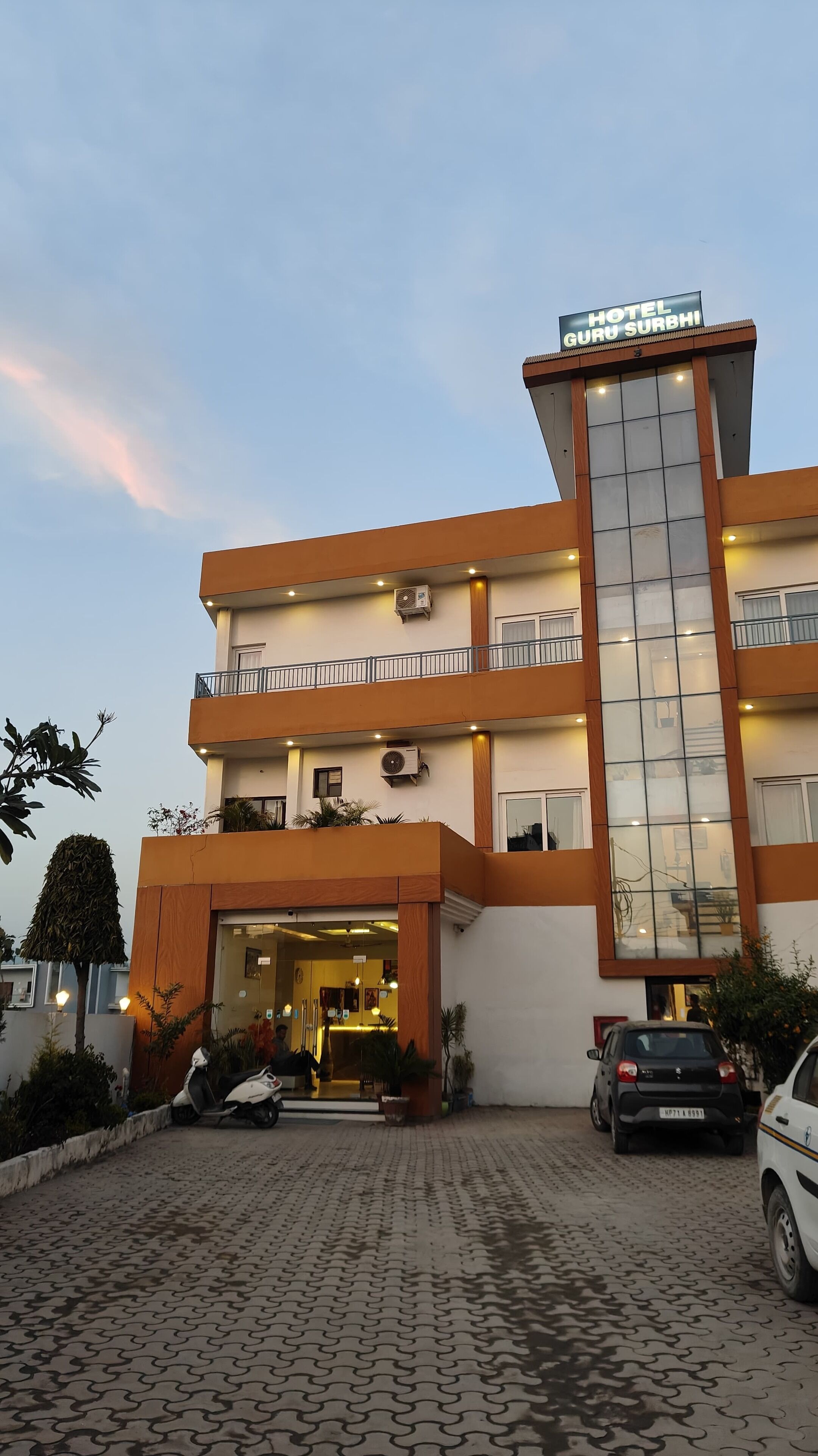 Fachada de la propiedad