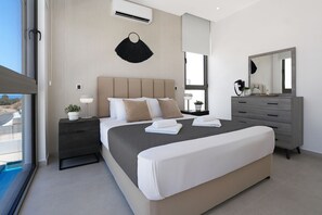 3 bedrooms, iron/ironing board, Internet, bed sheets