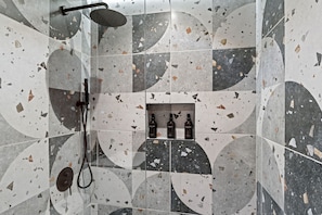 Shower, towels
