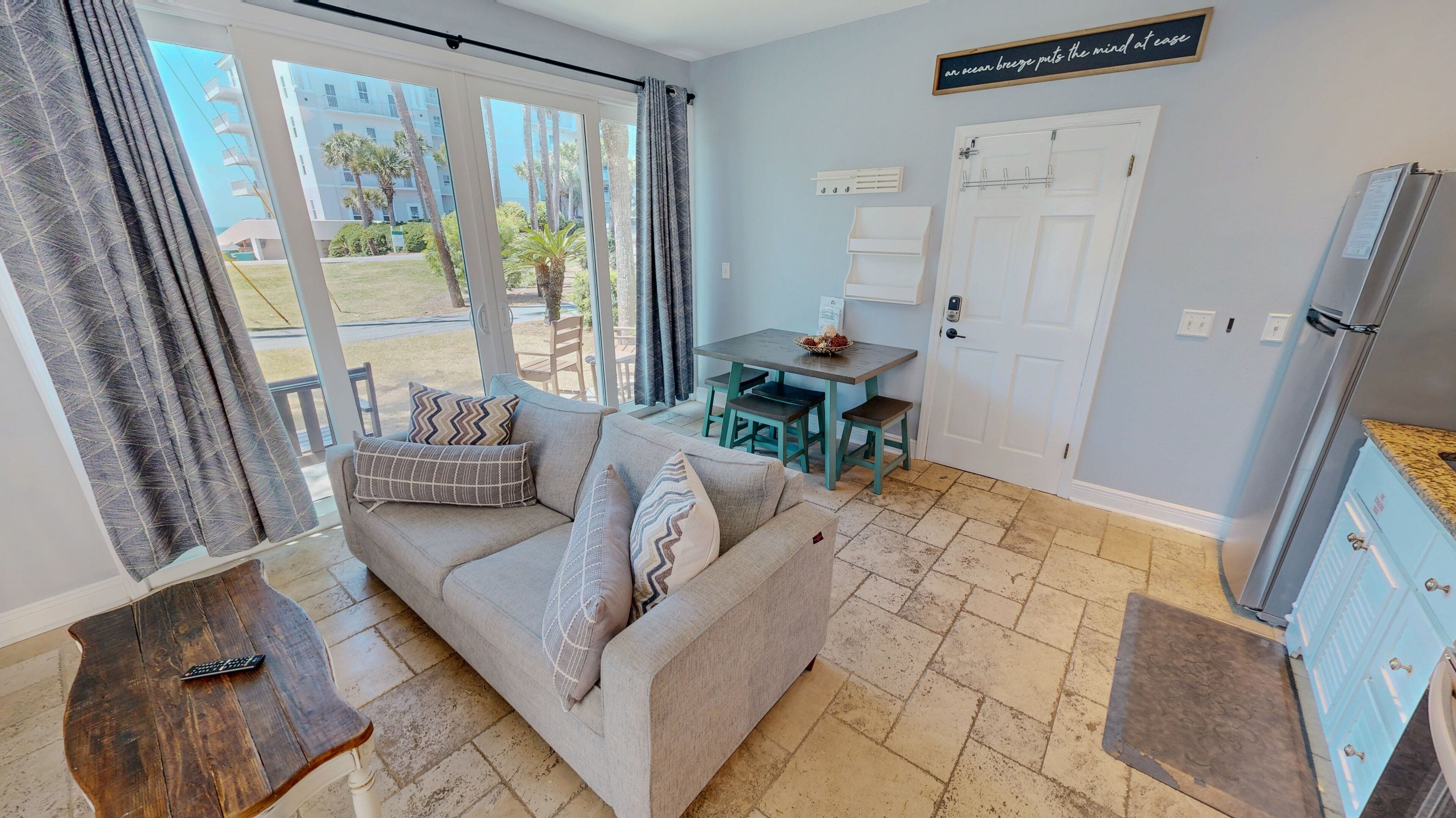 Condo, 1 quarto | Área de estar