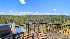 Condo, 2 Bedrooms | Property grounds