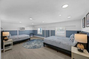 5 bedrooms, iron/ironing board, WiFi, bed sheets