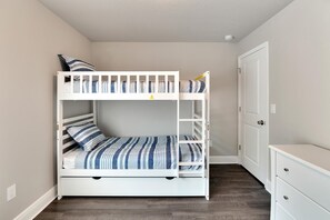 3 bedrooms, WiFi, bed sheets