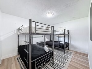 4 habitaciones, wifi y ropa de cama