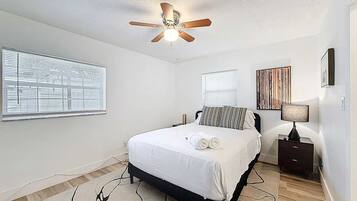 4 bedrooms, WiFi, bed sheets