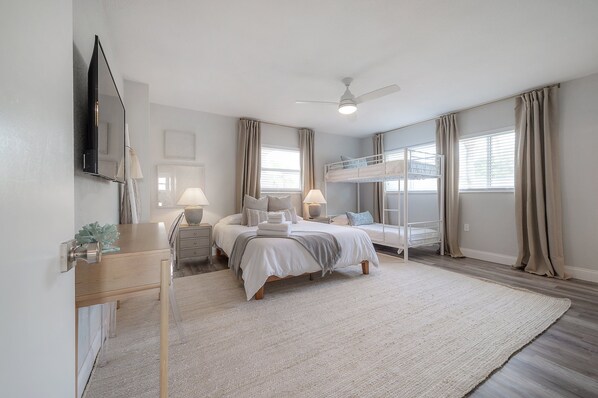 4 bedrooms, WiFi, bed sheets