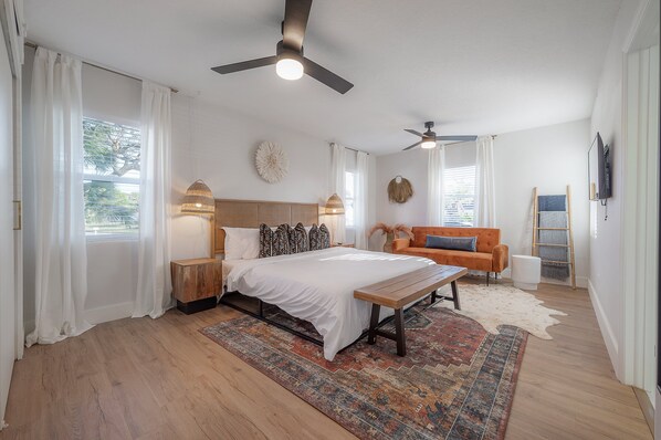 4 bedrooms, WiFi, bed sheets