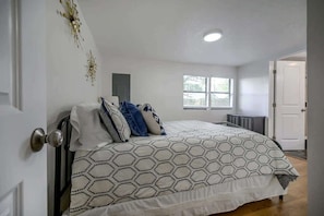 4 chambres, fer et planche à repasser, Wi-Fi, draps fournis