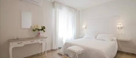 1 chambre, fer et planche Ă repasser, Wi-Fi, literie fournie