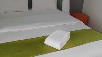 1 sovrum, strykjÀrn/strykbrÀda, internet och sÀngklÀder