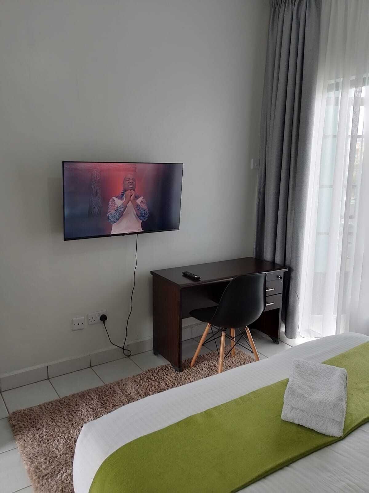 1 quarto, ferros/tábuas de passar roupa, acesso à internet