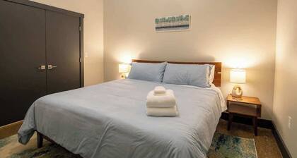 New 1 Bedroom Apartment: Brewery| River| Downtown