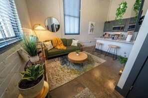 Televisión, oficina