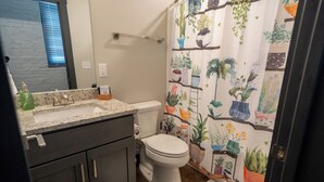 Shower, hair dryer, towels - Stay Roanoke | King Apt | River, Brewery Downtown (Buchanan)