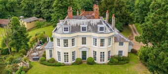 Holbecks House by Group Retreats