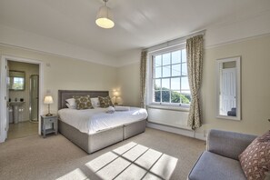 12 bedrooms, iron/ironing board, travel cot, free WiFi