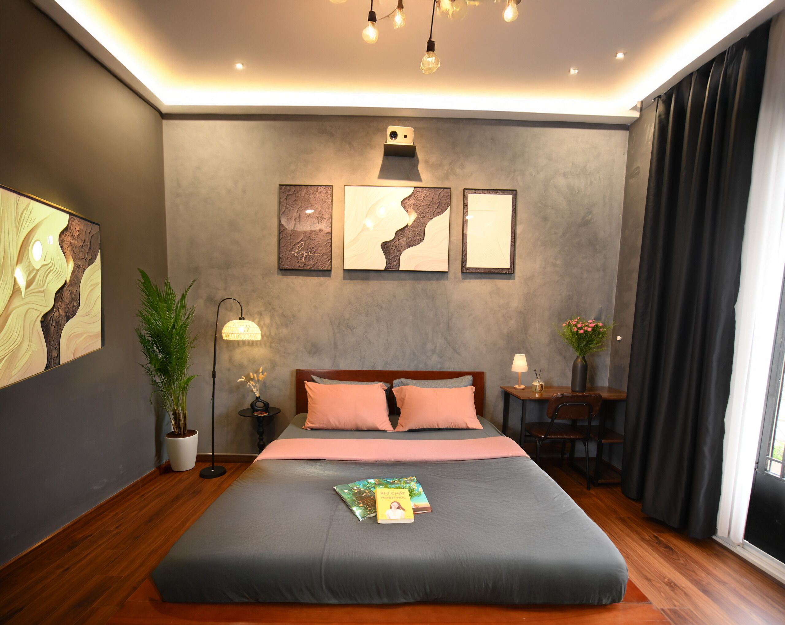 Deluxe Room | Blackout drapes, free WiFi, bed sheets