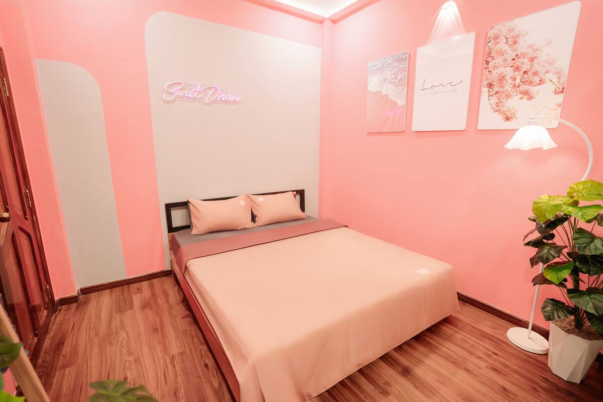 Superior Room | Blackout drapes, WiFi (free), bed sheets