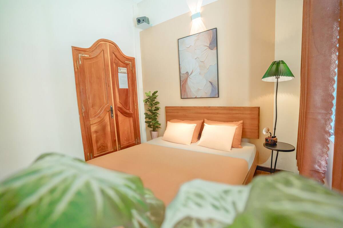 Standard Room | Blackout drapes, WiFi (free), bed sheets