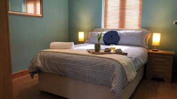 2 bedrooms, iron/ironing board, travel cot, free WiFi