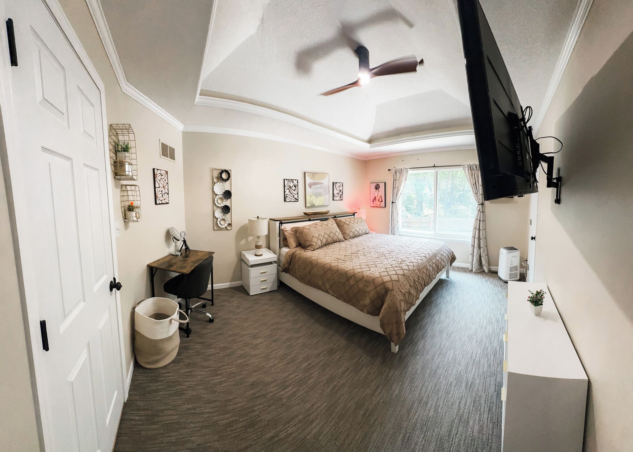 3 habitaciones, escritorio, wifi gratis y ropa de cama 