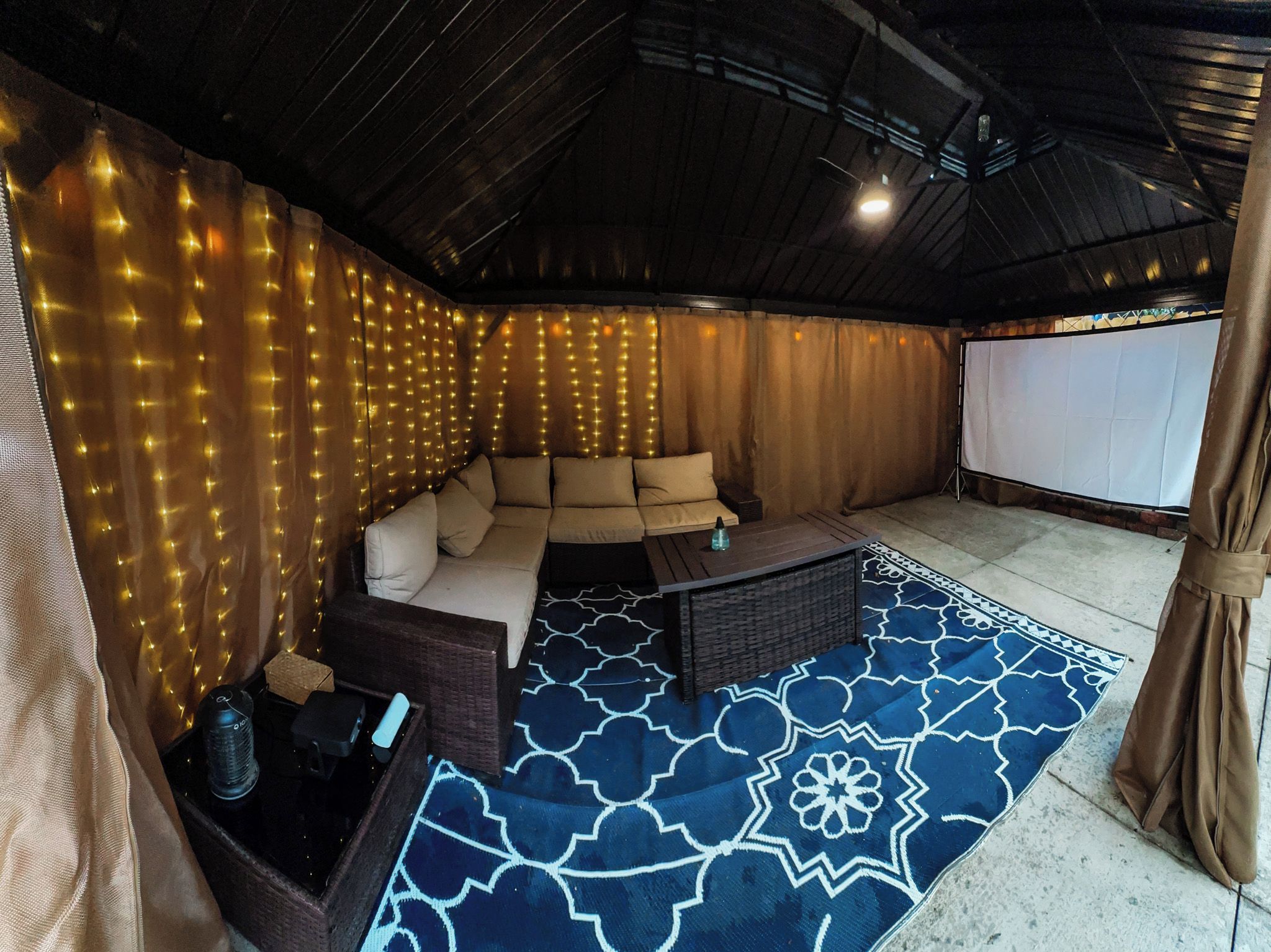 Heated Swim Spa + Outdoor Movie Theater, Private Resort - Kansas City, MO