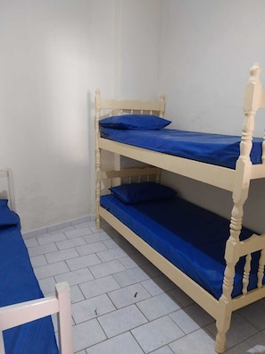 5 bedrooms, WiFi