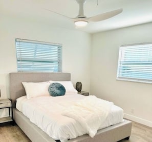 2 bedrooms, iron/ironing board, WiFi, bed sheets