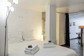 Appartement | 3 chambres, fer et planche à repasser, literie fournie