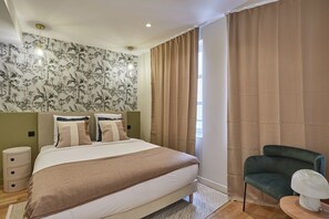 2 bedrooms, laptop workspace, iron/ironing board, bed sheets - Sublim Apartement in the Center of Paris/le Marais (Paris)
