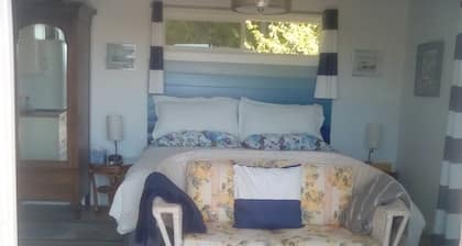 Cloud 9 roof top studio in Maderia Park is waiting for your enjoyment.