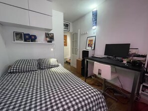 2 bedrooms, WiFi, bed sheets