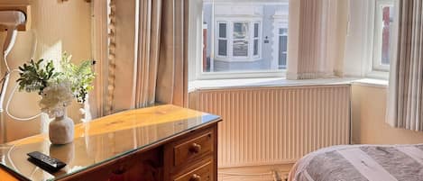 Dobbeltrom – standard | Skrivebord, strykejern/-brett og wi-fi (inkludert)