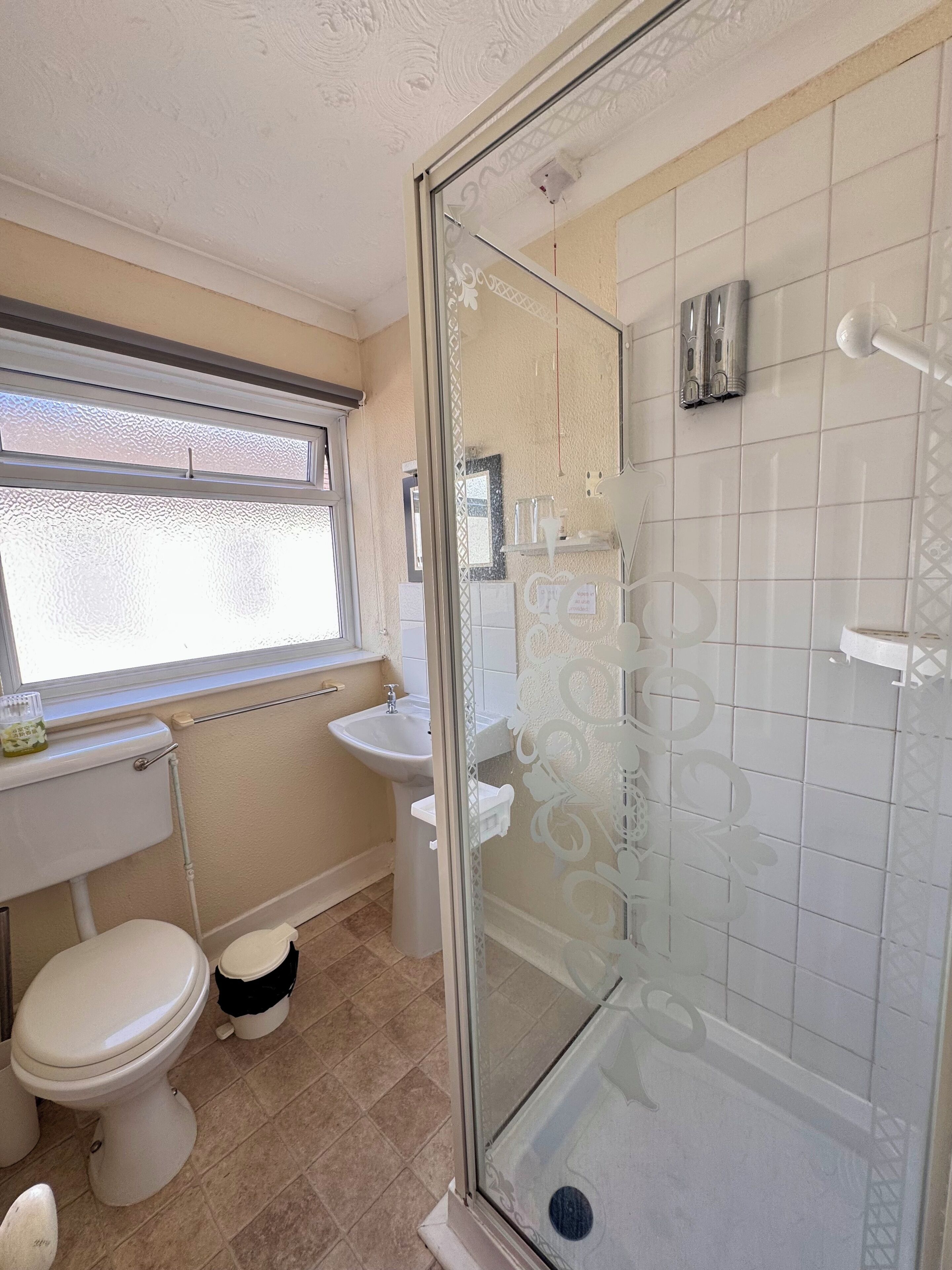 Standard Double Room | Bathroom