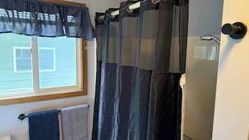 Håndklær, såpe og toalettpapir