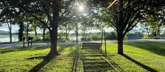 Cozy 2-bedroom cabin in charming Buffalo City with AC