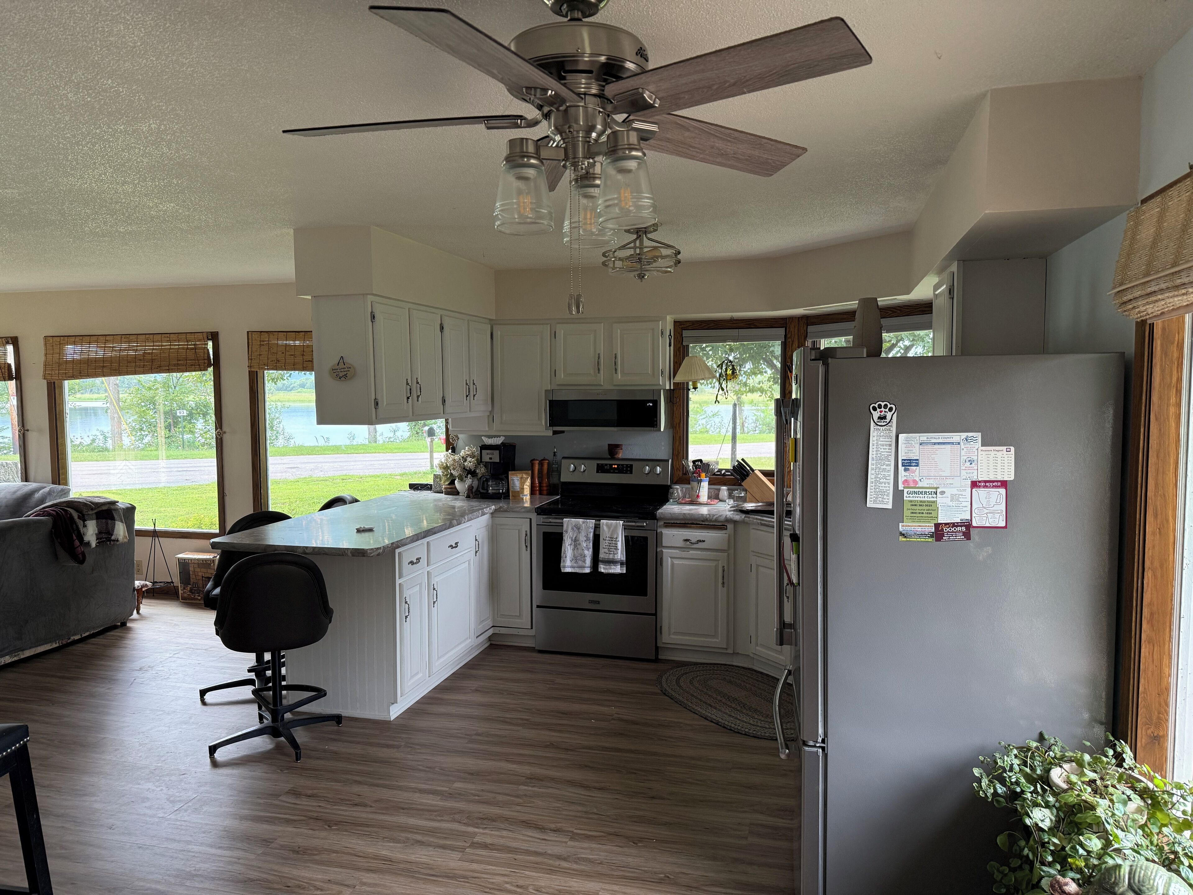 Microonde, forno, piano cottura, lavastoviglie