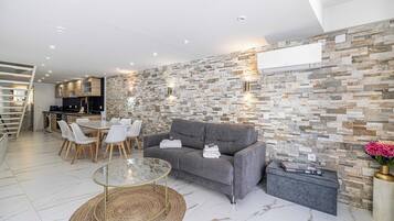 Apartment | Living area