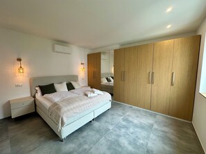 2 slaapkamers, reisbedje, gratis wifi, beddengoed