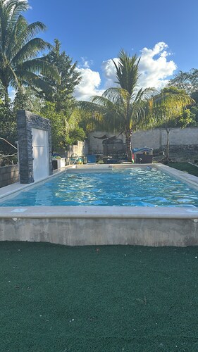 Casa de 2 habitaciones con piscina y jacuzzi