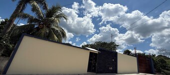 2 bedroom house with pool and jacuzzi