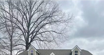 The Downtown Historic Cleveland Cottage