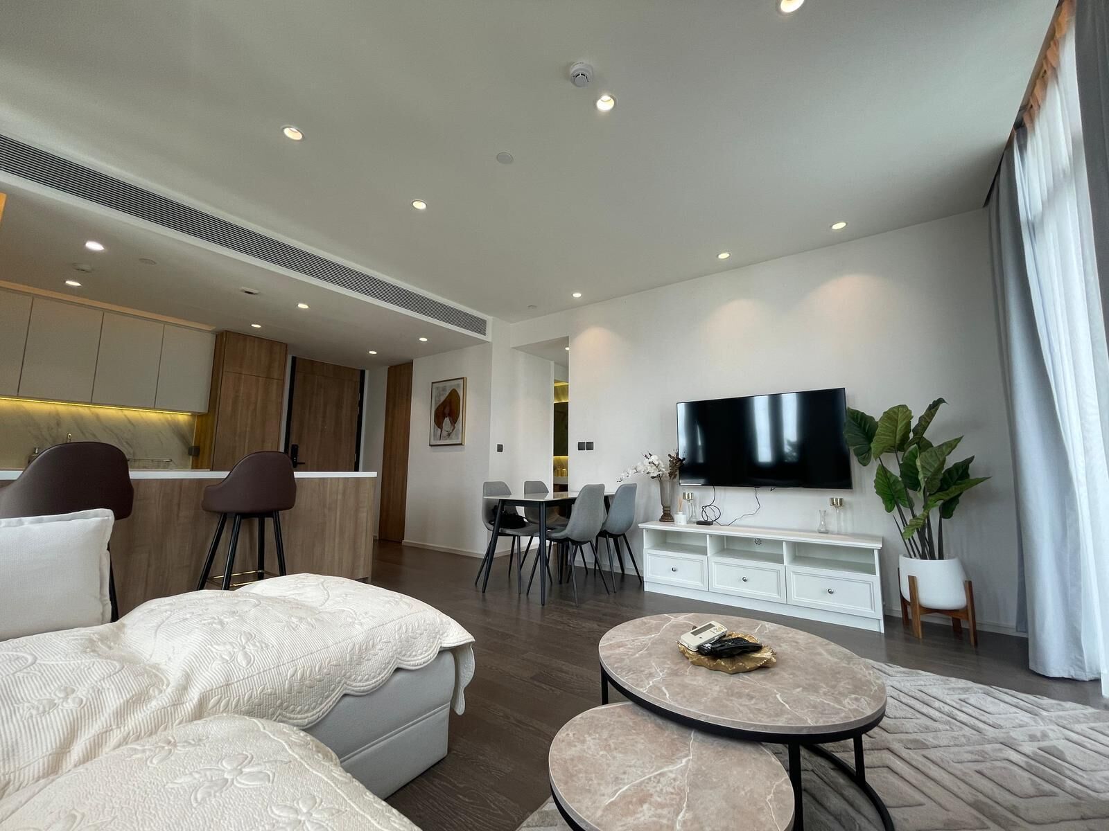 2 chambres, fer et planche à repasser, Wi-Fi, draps fournis