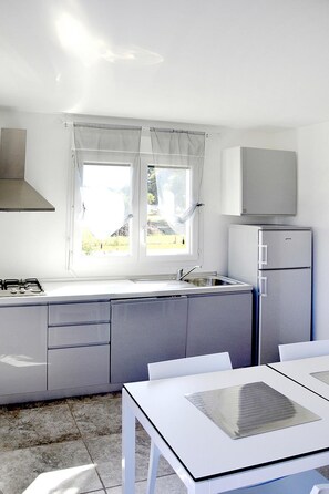 Apartment | Private kitchen - Res. Marea Resort, Santa-lucia-di-moriani (Santa-Lucia-di-Moriani)