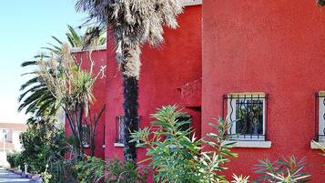 Apartment | Property grounds