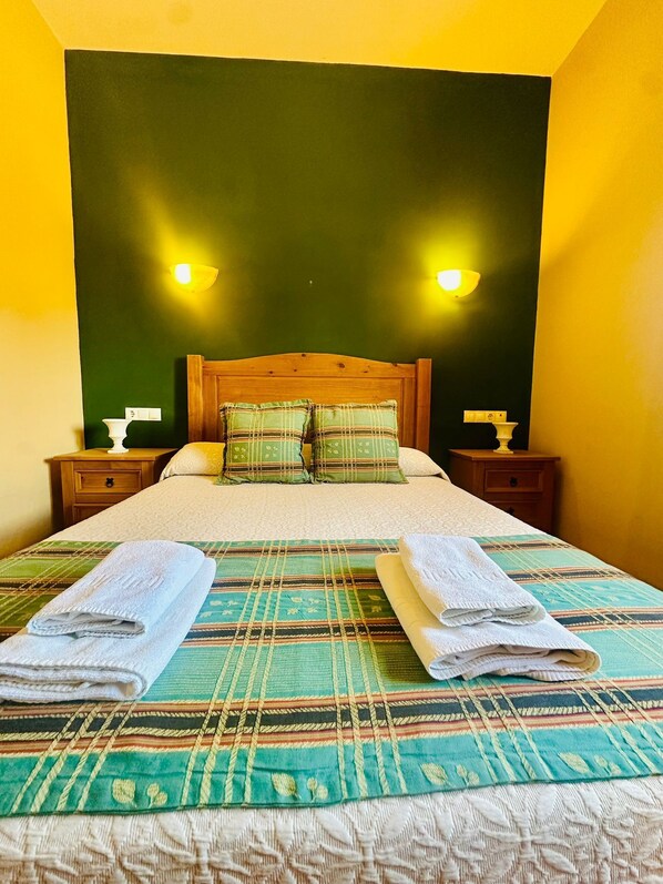 9 bedrooms, WiFi, bed sheets