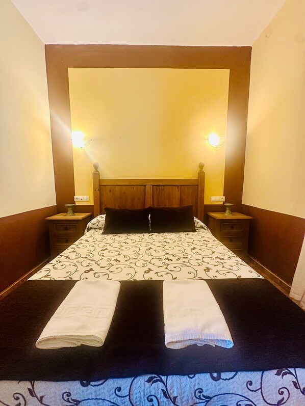 9 habitaciones, wifi y ropa de cama 