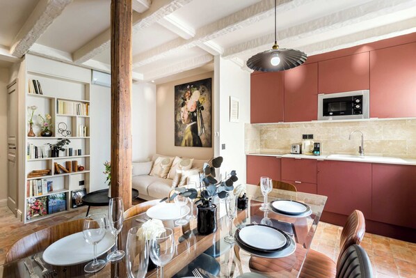 Apartment | Dining