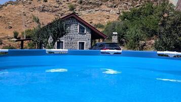 Utomhuspool